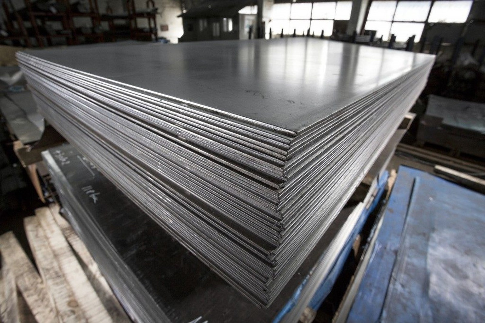 Hot Rolled Pickled Oiled Steel
