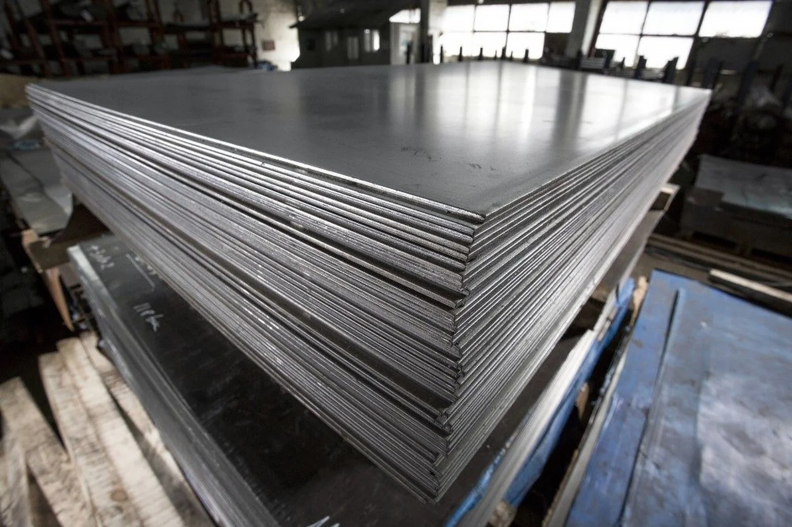 Hot Rolled Pickled Oiled Steel
